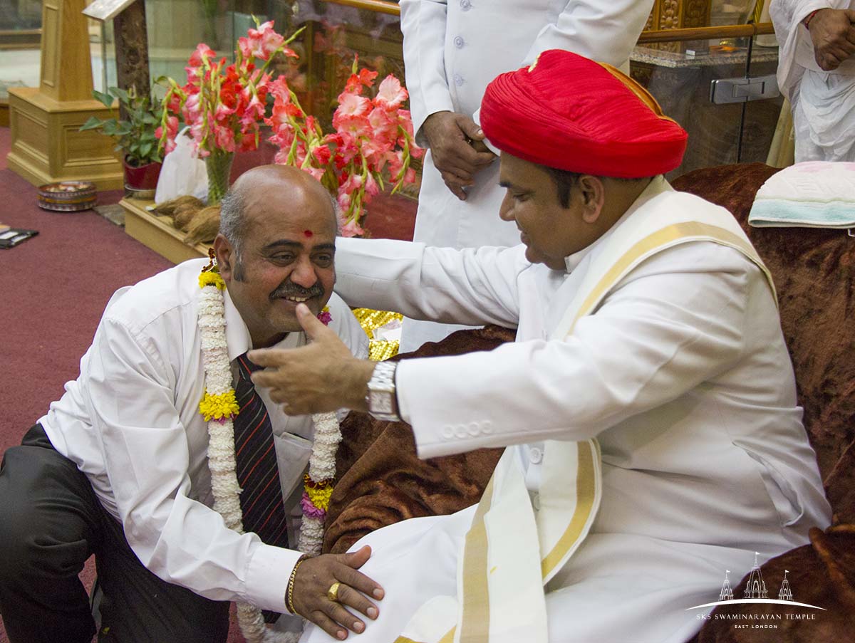©1987-2017 SKS Swaminarayan Temple East London